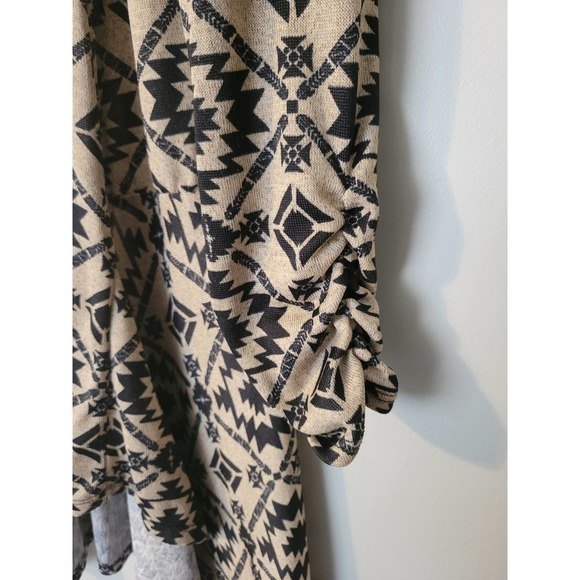 About A Girl Los Angeles Shawl Collar Cardigan M - Picture 2 of 5